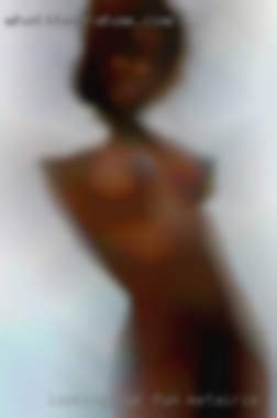 Looking Metairie, LA couple for fun with like minded ladies.