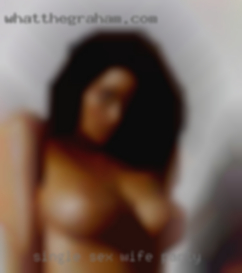 Single sex kitten who wants wife party to play.